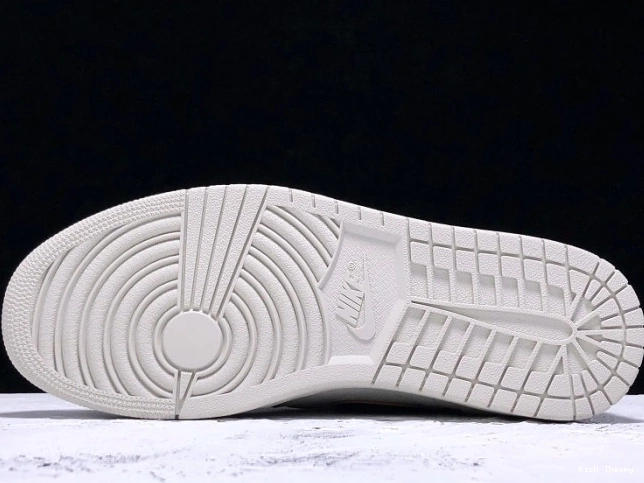 Kick Theory OG 1 Nike Jordan Air SB Bone Light High x CD6578-006 0805